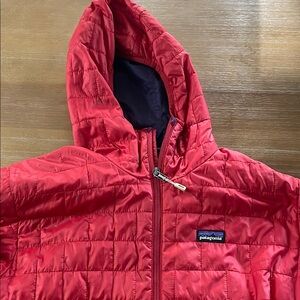 Patagonia men’s Red puffy Jacket with hood